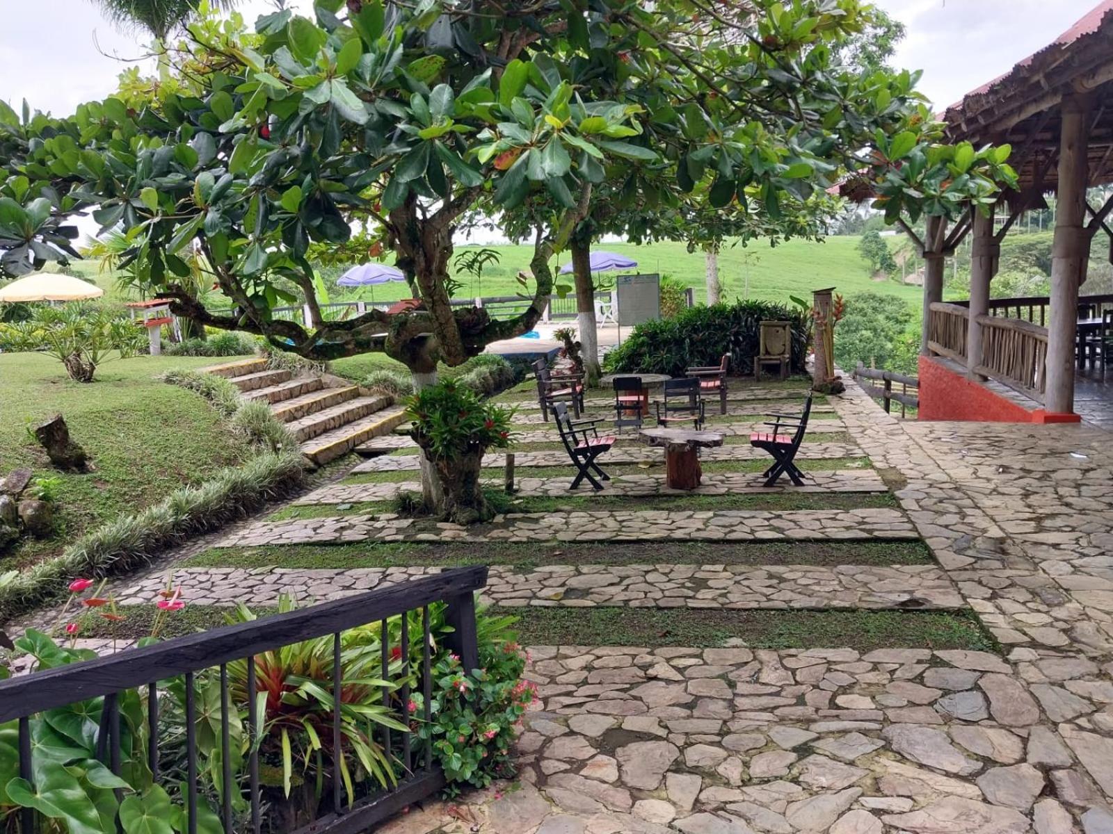 Finca Hotel Palmas Frente A Panaca Quimbaya Exterior photo